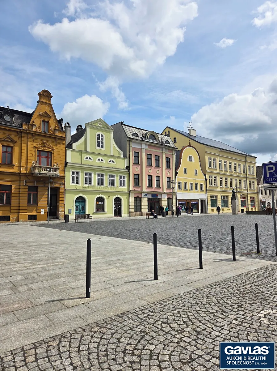 Prodej kanceláře 961 m²